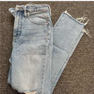 Madewell perfect vintage Jean size 25